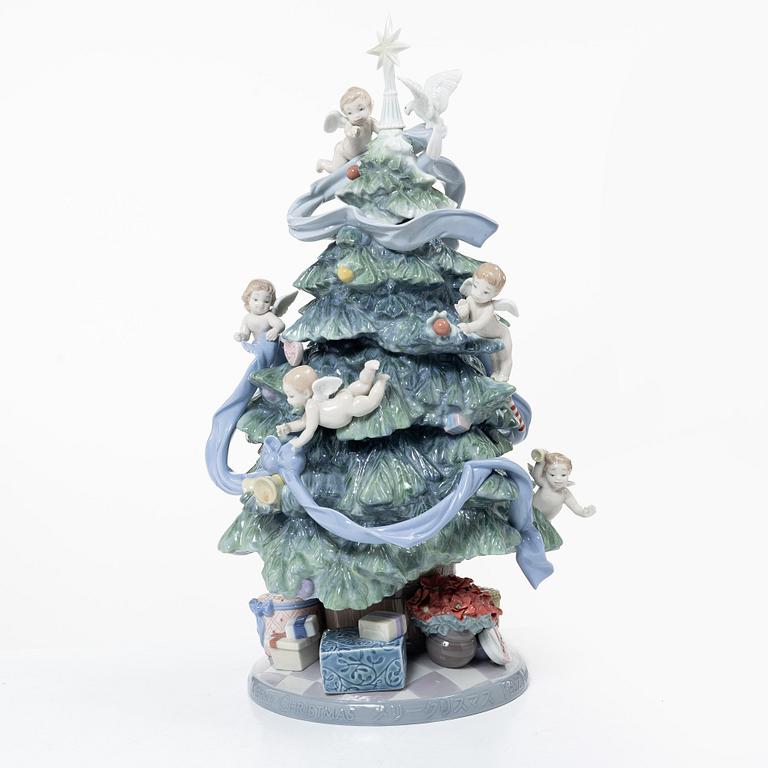 Virginia González, figurine, "Great Christmas tree", Lladró, Spain.