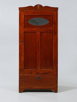 KLÄDSKÅP, 1900-talets första hälft.