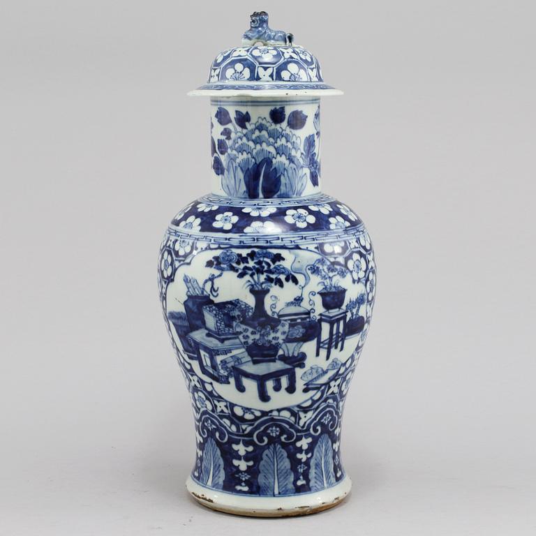LOCKURNA, porslin, Kina, 1800-tal.
