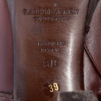 RALPH LAUREN, a pair of brown leather boots. Size 39.