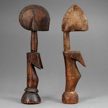 FIGURER, ett par, Västafrika, 1900-tal.
