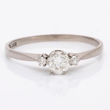 Diamond ring 18K whitegold 3 brilliant-cut diamonds apprx 0,55 ct in total, Gerdtb Hartvig Sandqvist Stockholm1964.