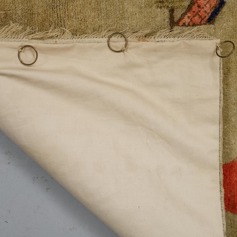 Matto, semi-antique China, ca 84 x 85 cm.