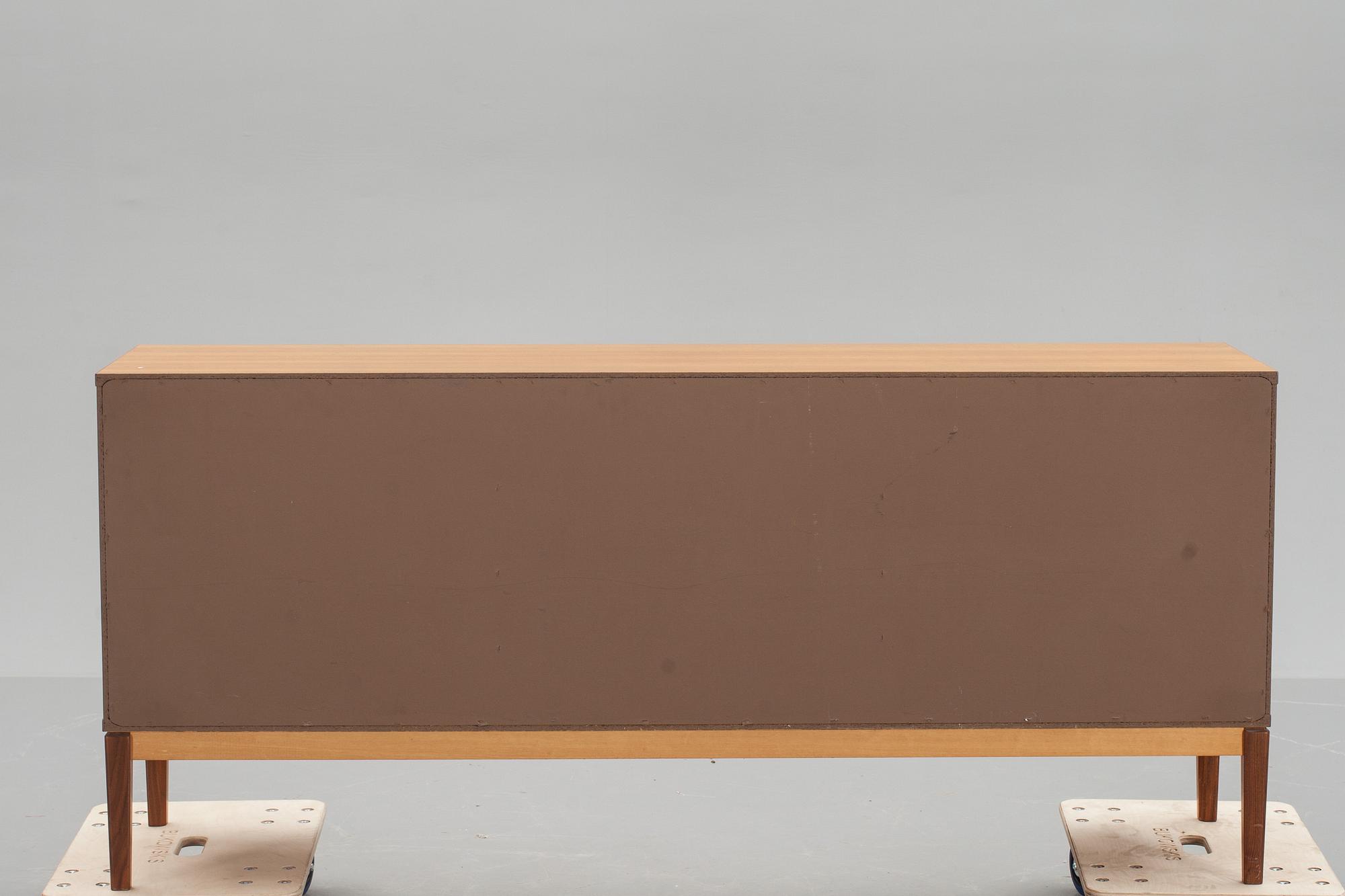 SIDEBOARD, Ulferts, Tibro, 1900-talets andra hälft.