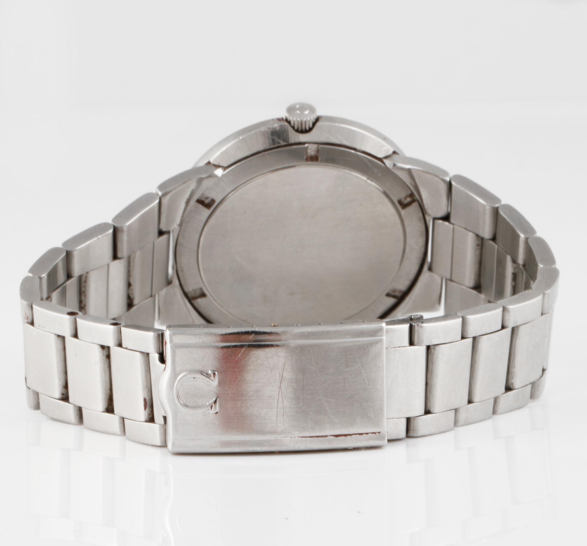 ARMBANDUR, Omega, Dynamic.