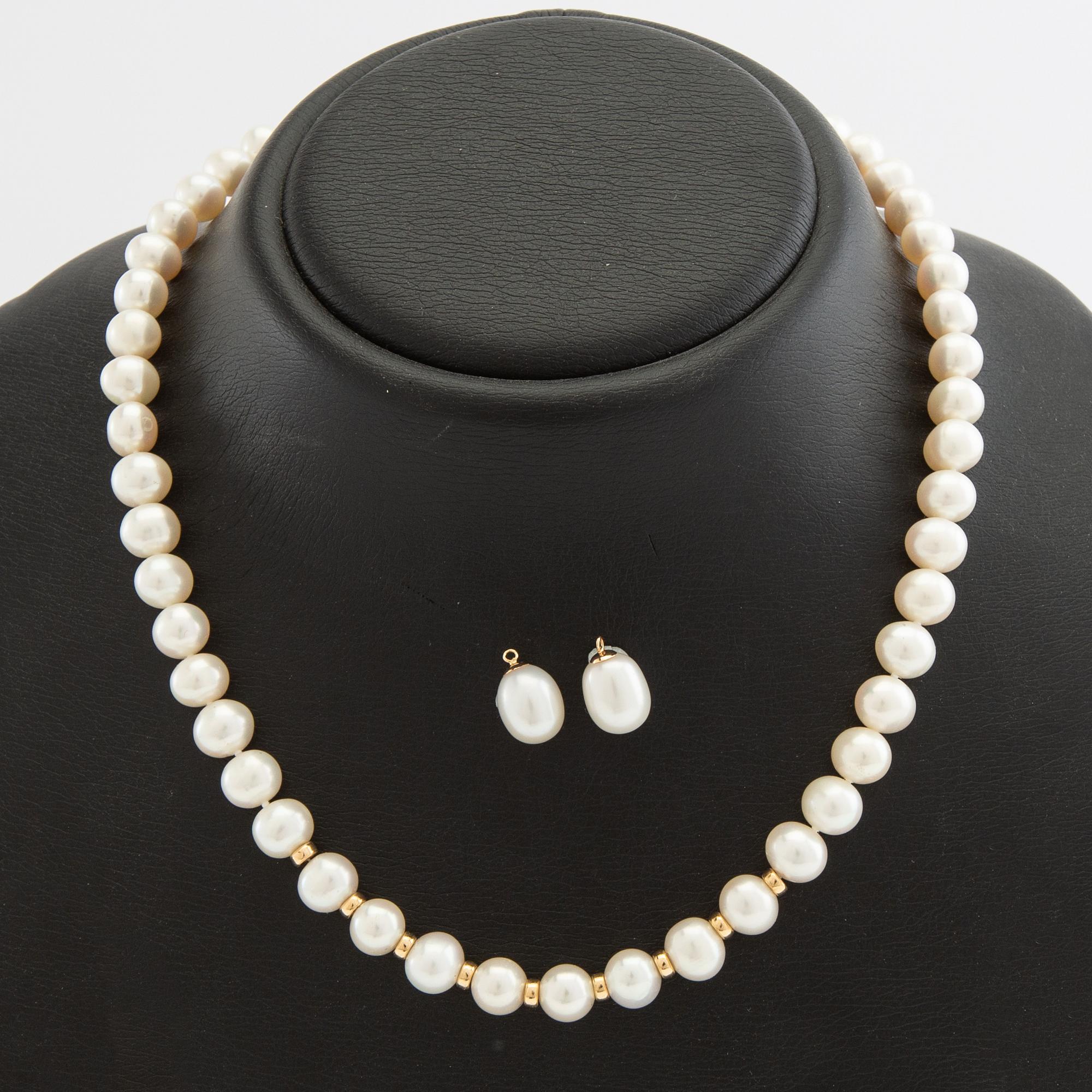 Necklace and pendants for earrings, a pair, possibly freshwater pearls and 18k gold.