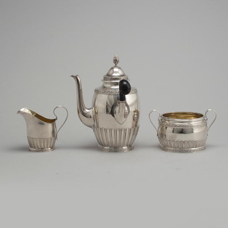 KAFFESERVIS, 3 delar, silver, bland annat Bernhard Hertz AB, Stockholm samt Söderhamn, 1905-17.