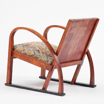 A functionalist armchair, 1930s.