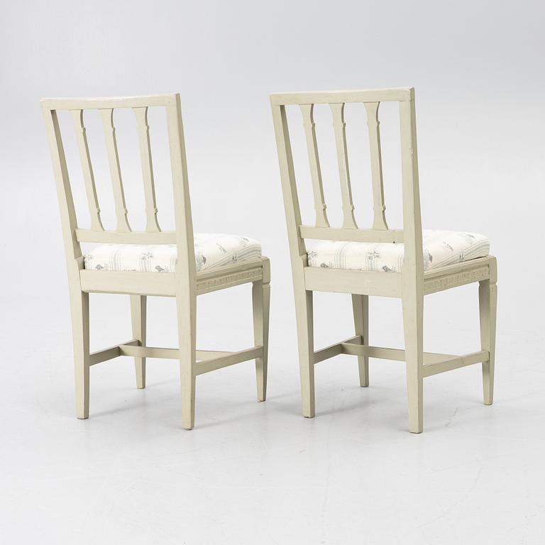 A pair of late Gustavian chairs from around the year 1800.