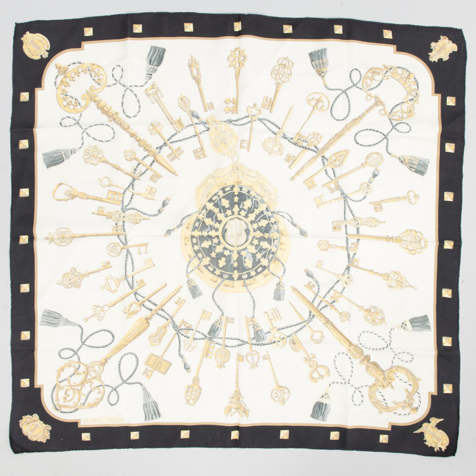 HERMÈS, TVÅ SIDENSCARFAR.