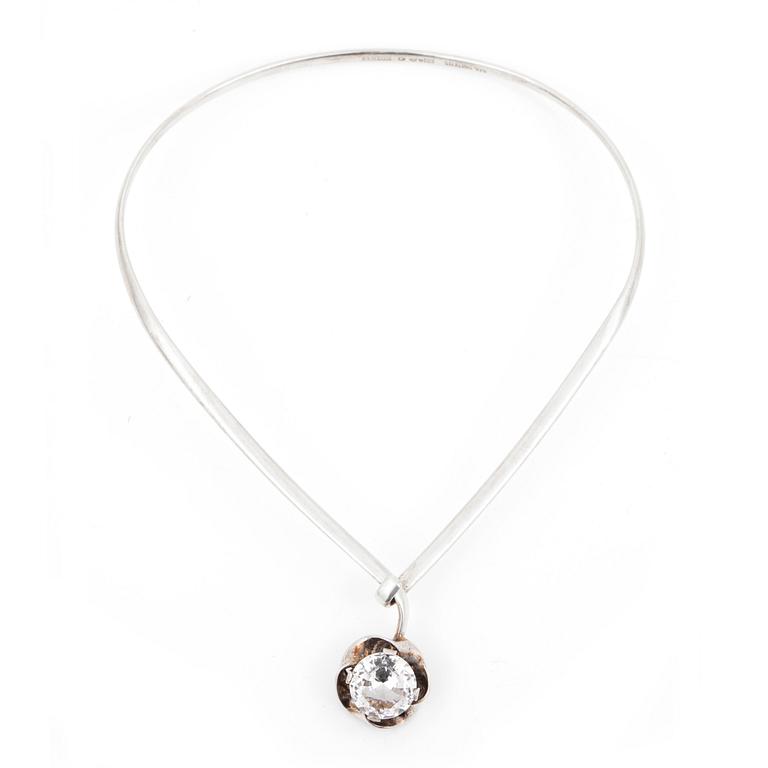 HALSRING, sterlingsilver samt bergskristall, Alton, 1974. Tot vikt ca 40,8 gram.