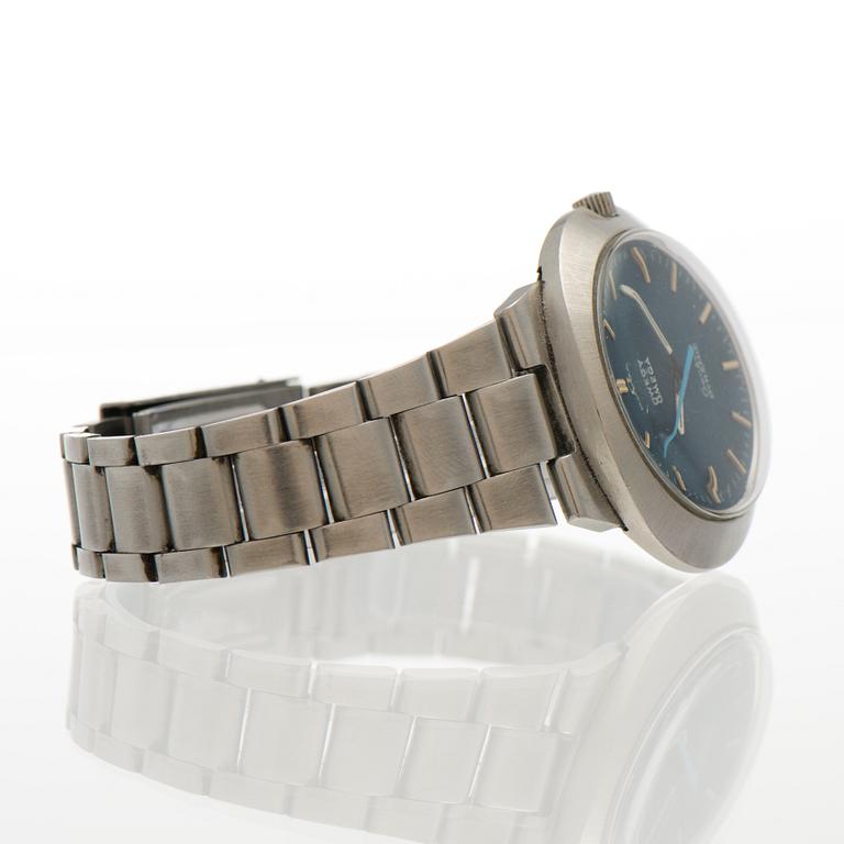 OMEGA, Dynamic, wristwatch, 42 x 36 mm.