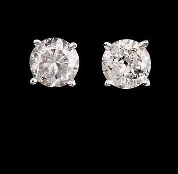 ÖRHÄNGEN, 1 par, 14 k vitguld, briljantslipade diamanter tot ca 0.40 ct.