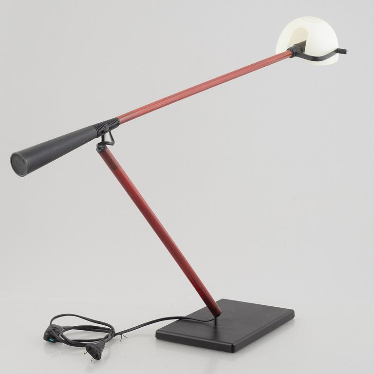 Paolo Rizzatto, skrivbordslampa, modell 613, Arteluce, Italien, efter 1975.