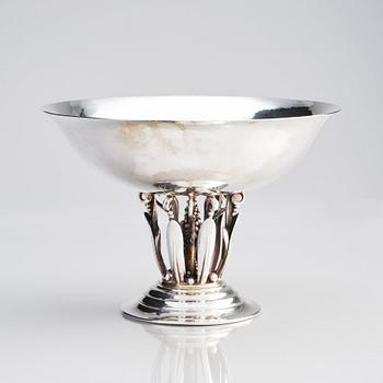 Johan Rohde, an 830/1000 silver bowl, Georg Jensen, Copenhagen 1915-1919, design nr 171.