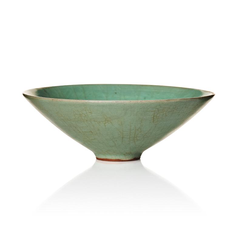 A blue/green glazed bowl, presumably Yuan dynasty.