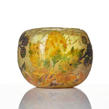 Daum Frères, a set of two Art Nouveau cameo glass vases, Nancy, France.