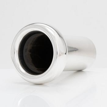 Tapio Wirkkala, a 'Growth' sterling silver vase, Kultakeskus Oy, Hämeenlinna 1990.