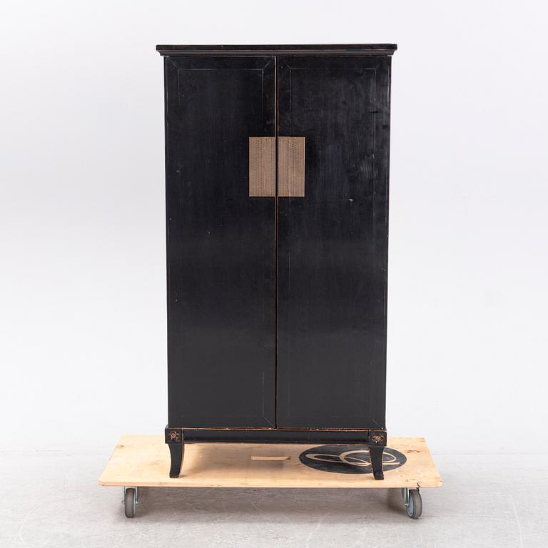 A Chinese cabinet, 20th Century.
