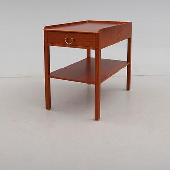 SÄNGBORD, modell 914,  Josef Frank, Svenskt Tenn, 1900-talets andra hälft.