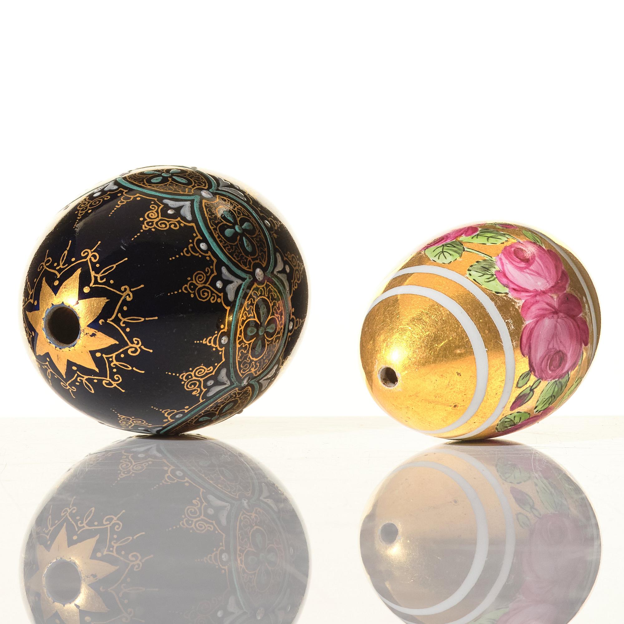 Two Russian porcelain Easter Eggs, 19th Century, presumably Imperial Porcelain Manufactory, St Petersburg.