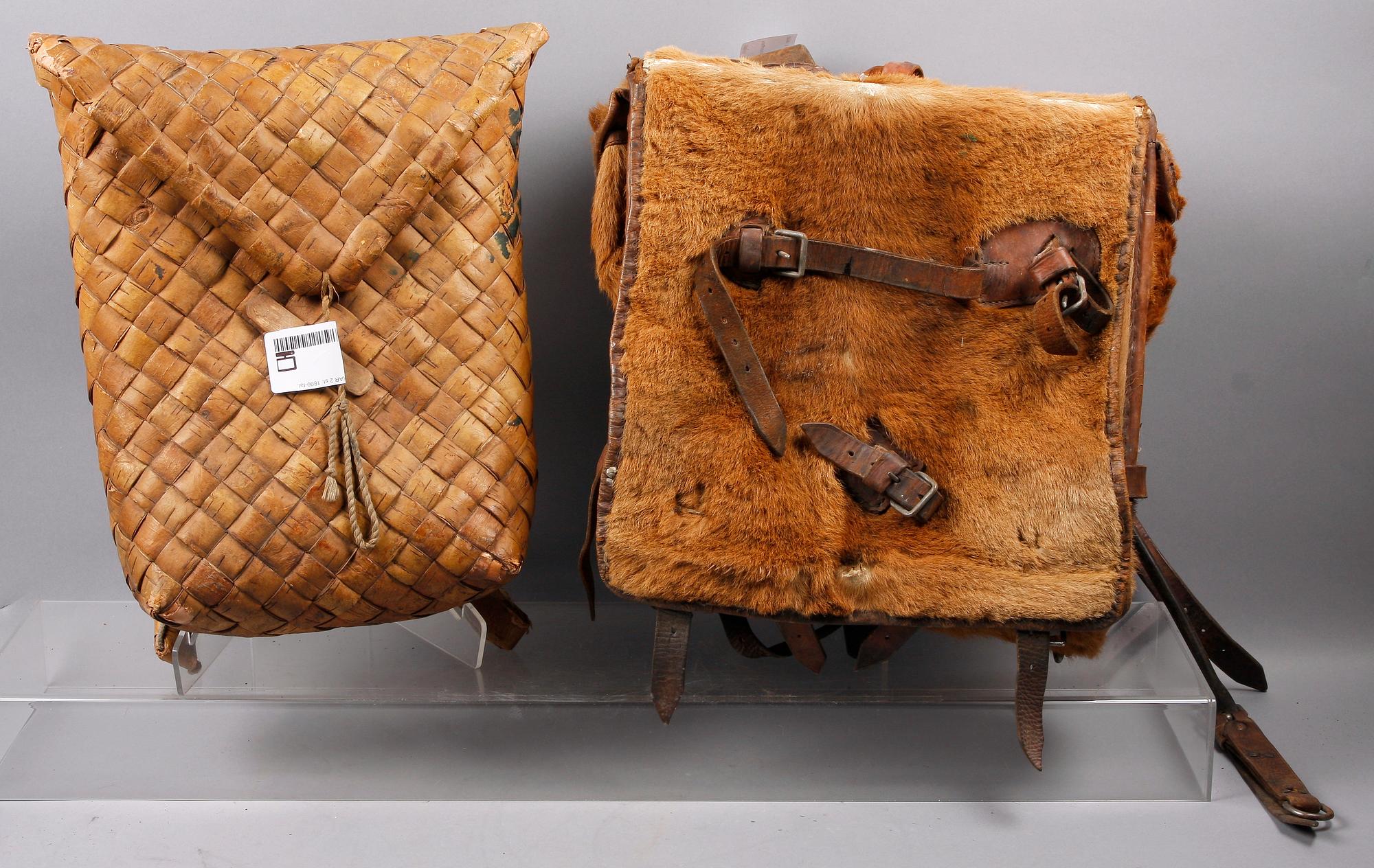 RYGGSÄCKAR, 2 st, 1800-tal.