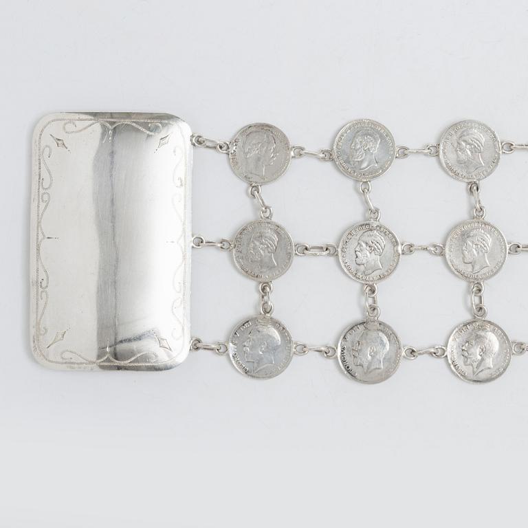 Brudbälte med äldre mynt, silver, CG Hallberg, Stockholm 1930.