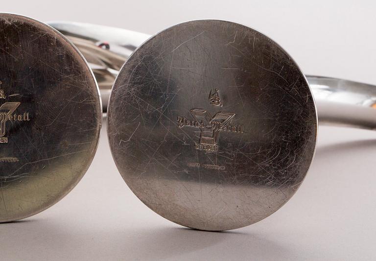 LJUSSTAKAR, ett par, nysilver. "Liljan", Ivar Ålenius Björk, Ystad Metall.