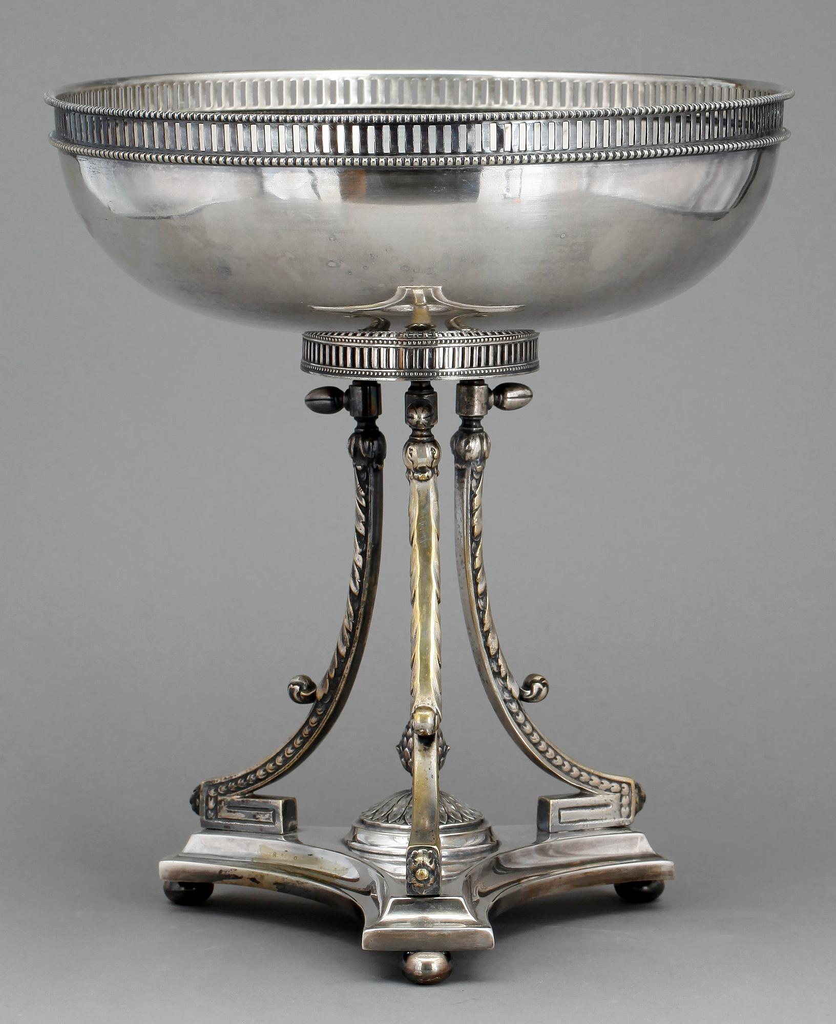 SKÅL PÅ FOT, nysilver, CG Hallberg, sengustaviansk stil, 1900-talets första hälft.