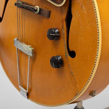 Gibson, "L10", semi-acoustic guitar, 1934, USA.