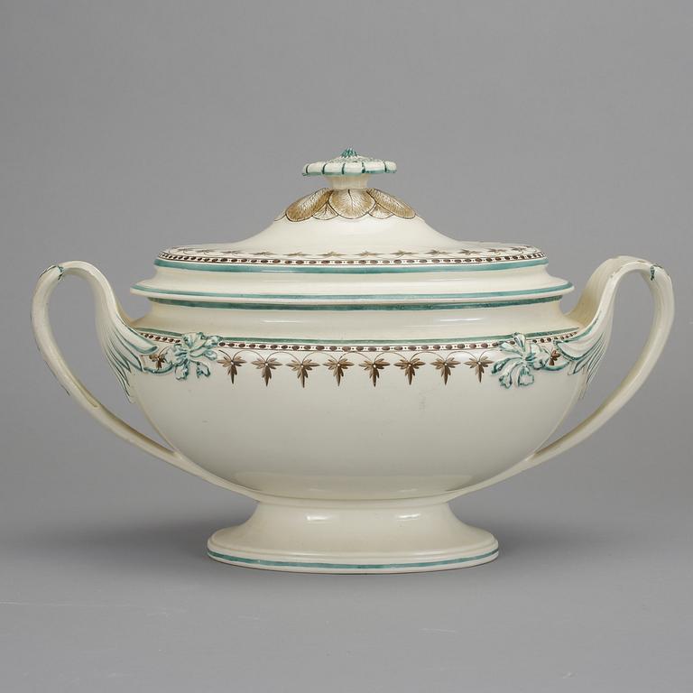 TERRIN med LOCK, flintgods, Wedgwood, England, omkr år 1800.