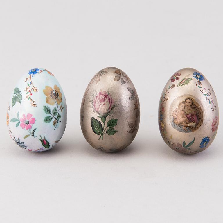 RUT BRYK, A set of three 1970s ceramic eggs signed Bryk, for Arabia Finland.