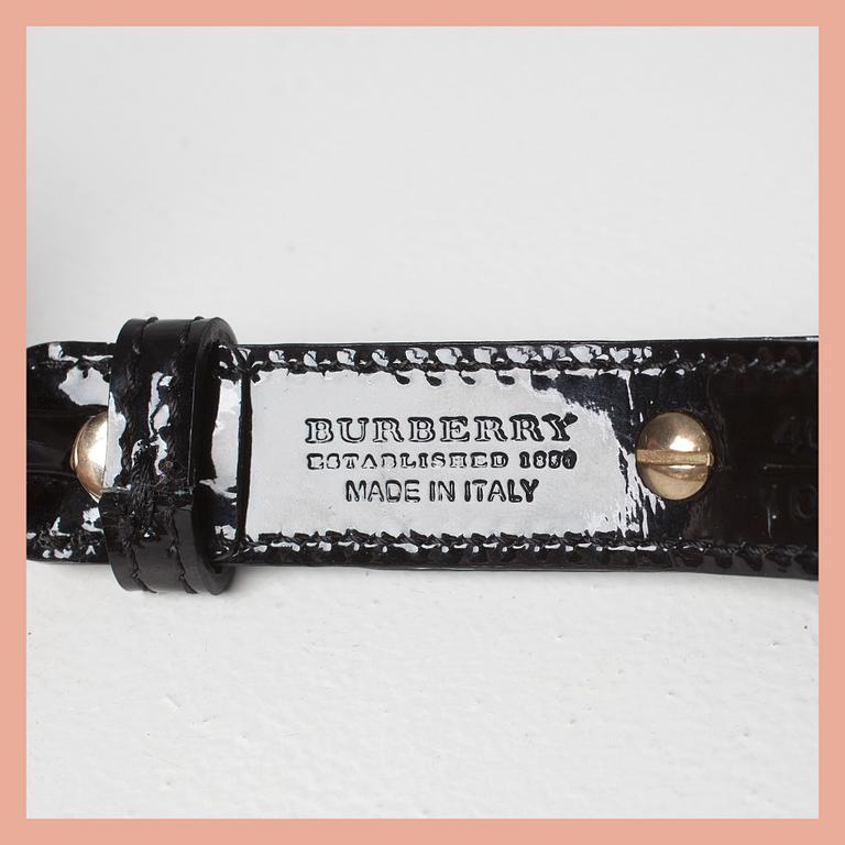 SKÄRP, Burberry.