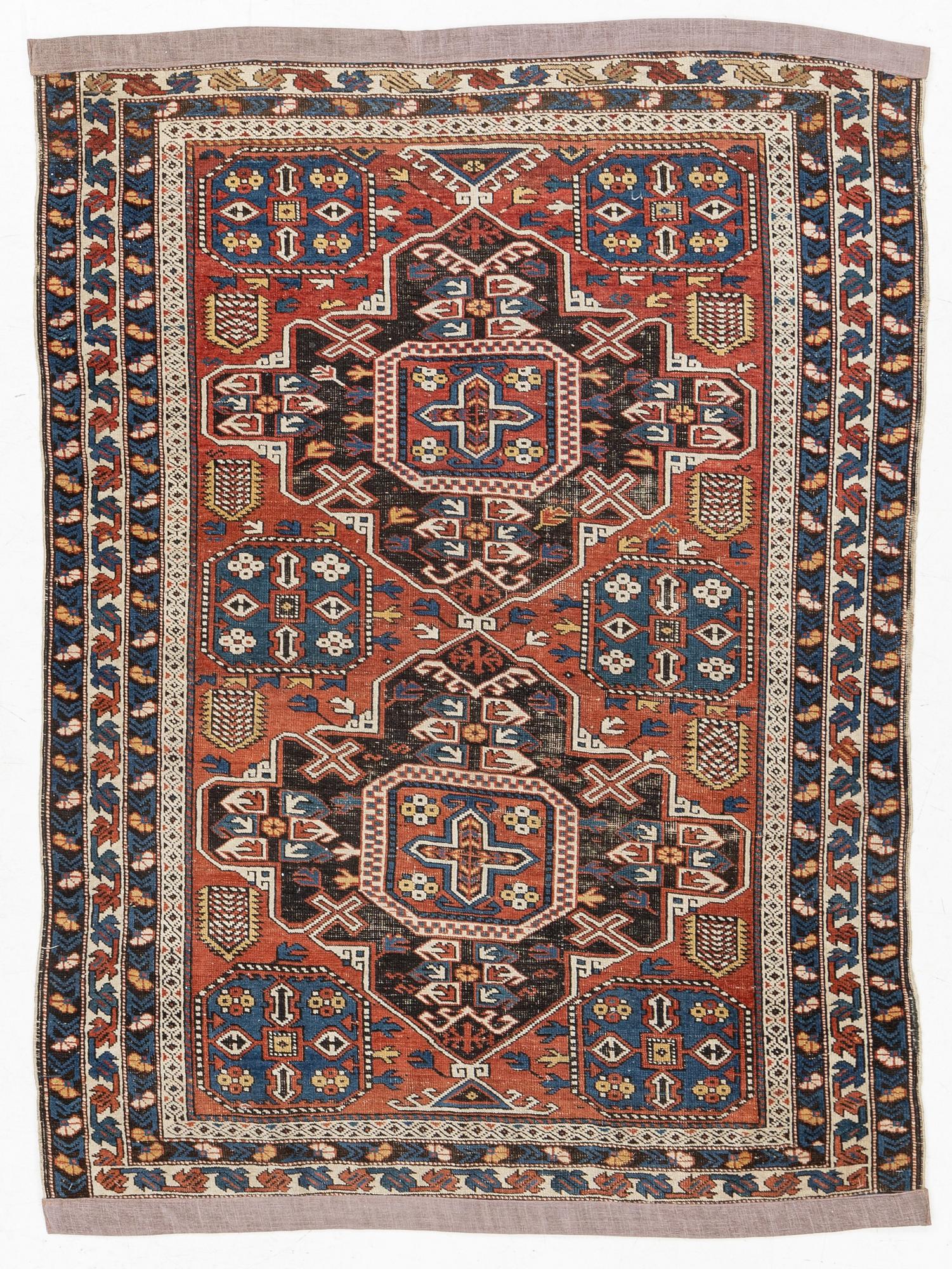 Matta, Kaukas, ca. 159 x 117 cm.