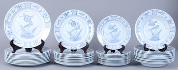 MATSERVISDELAR, 59 delar,"Fågel Blå" Rörstrand.