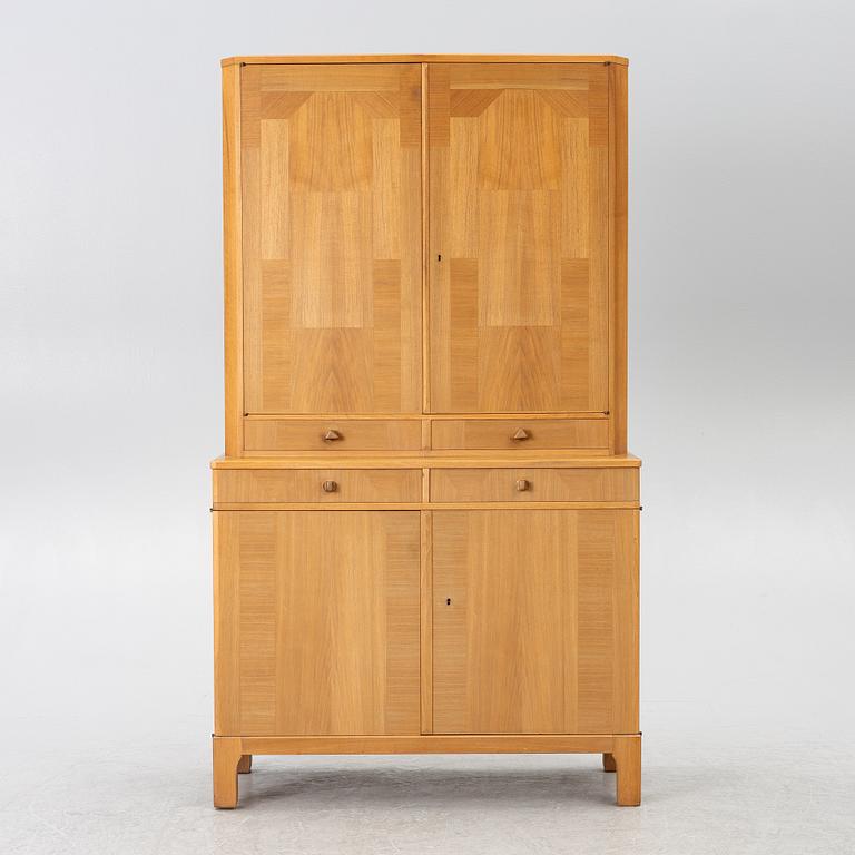 Carl Malmsten, a 'Klinte' cabinet, late 20th century.