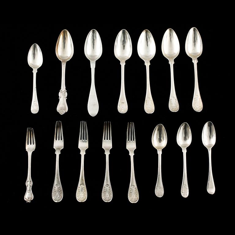 15 pieces of swedish 19th century silver cutlery. Weight 890 gram.