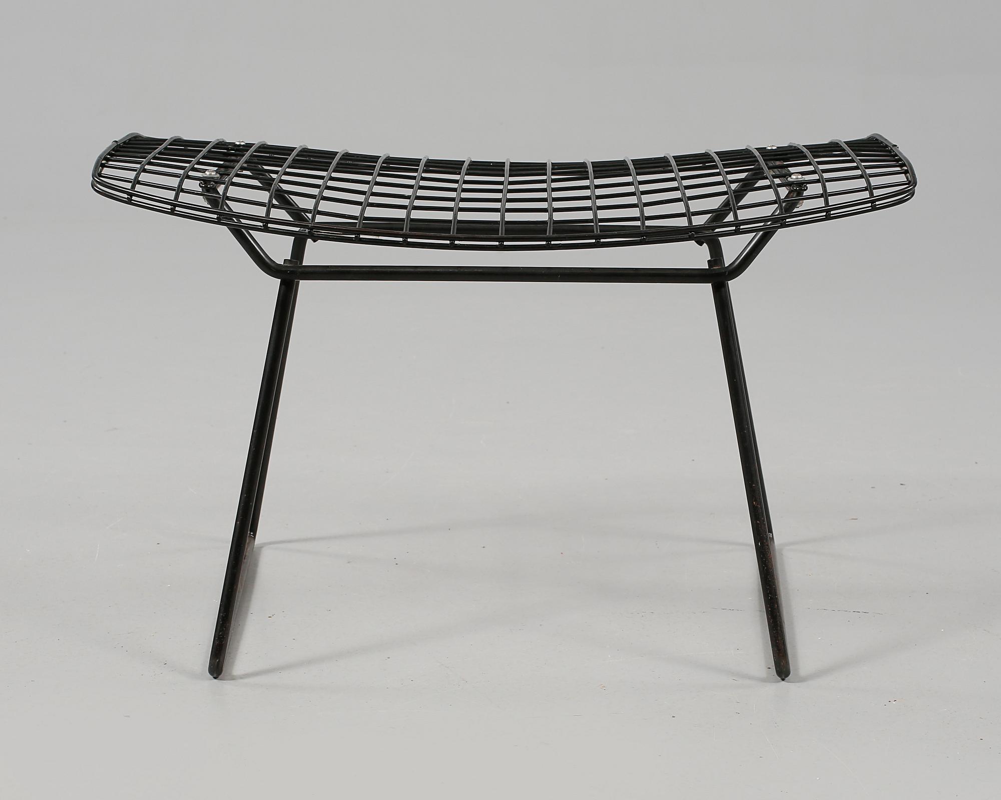 FOTPALL, Harry Bertoia, 1900-talets andra hälft.