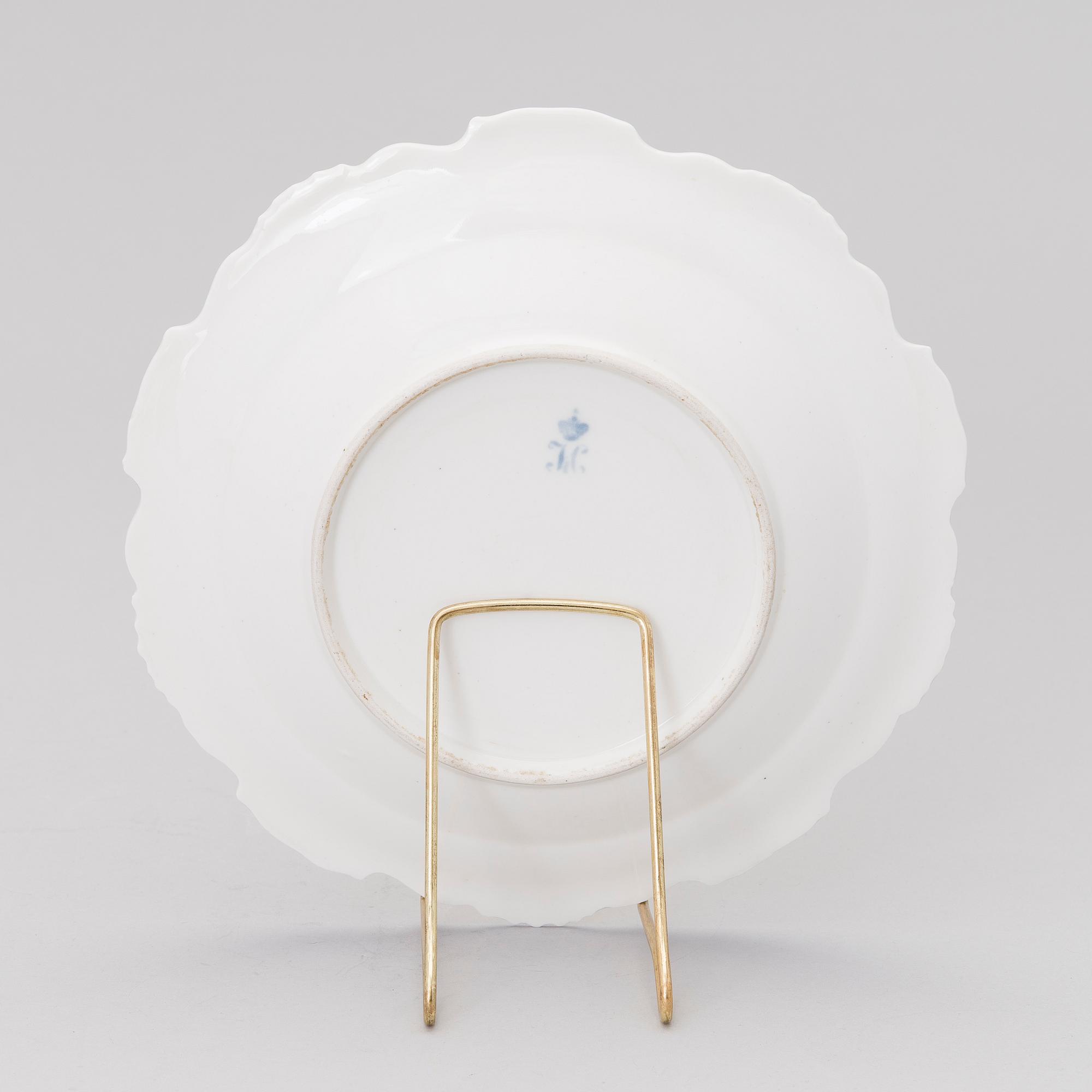 A Russian porcelain plate by the Imperial Porcelain Factory, S:t Petersburg, period of Nicholas I.