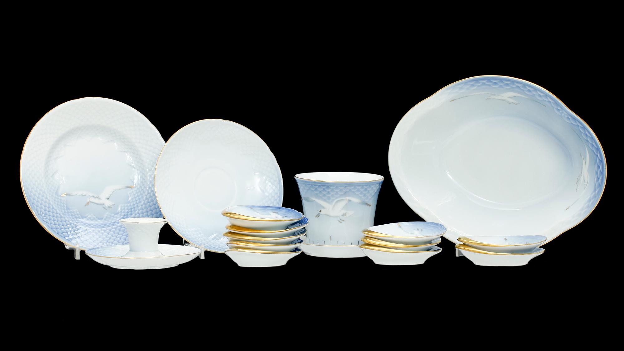 MAT- OCH KAFFESERVIS, 114 delar, porslin, "Måsen", Bing & Gröndahl.