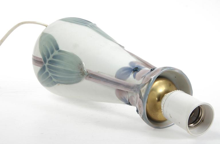 BORDSLAMPA, porslin, jugend, Rörstrand, 1900-talets första hälft.