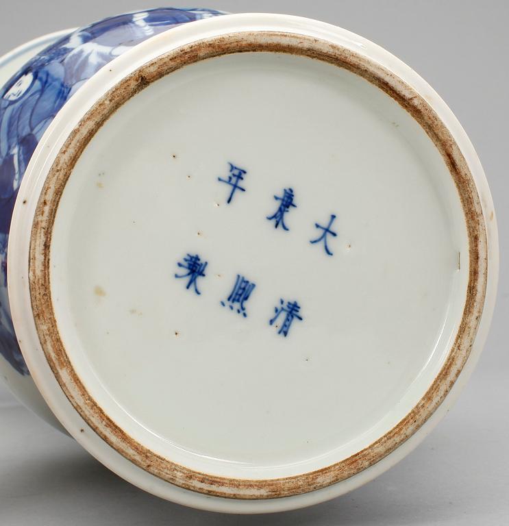 VAS, porslin, Kina, Kangxi-stil, 1900-tal.