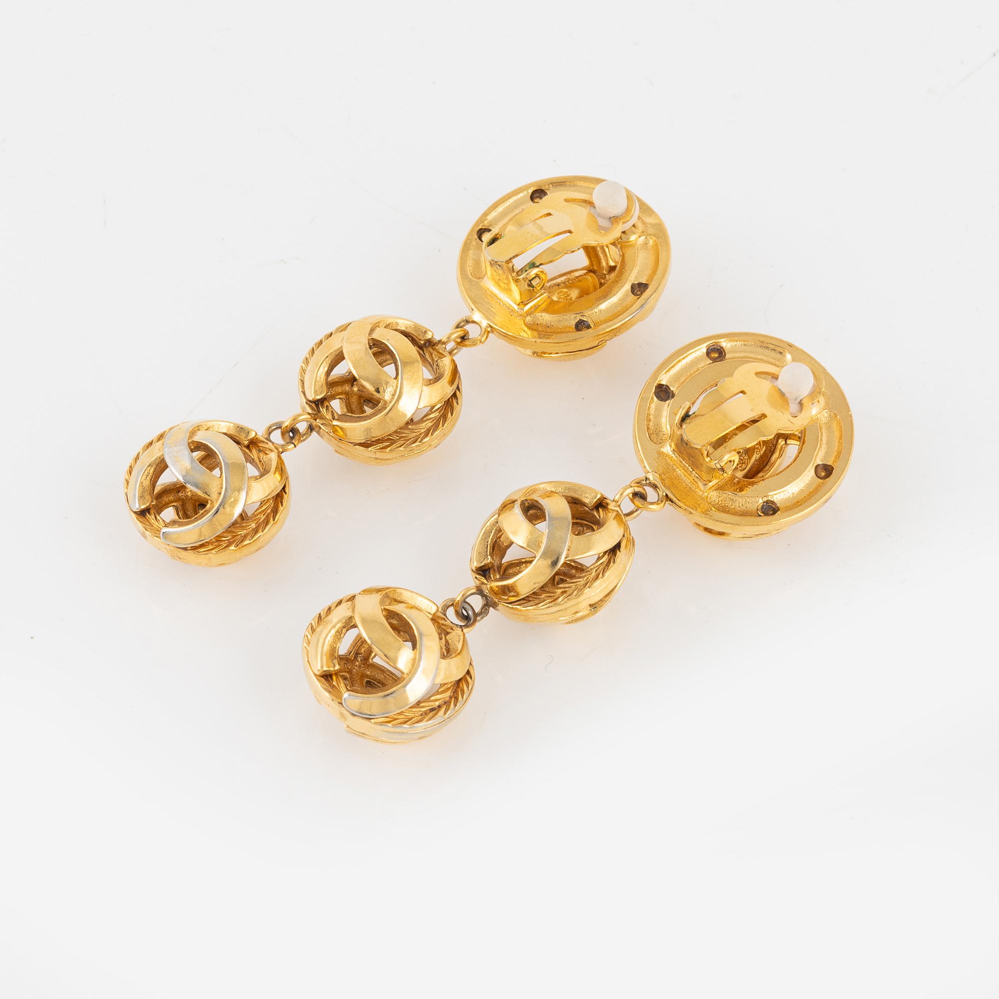 Chanel, earrings, 1970-80s.