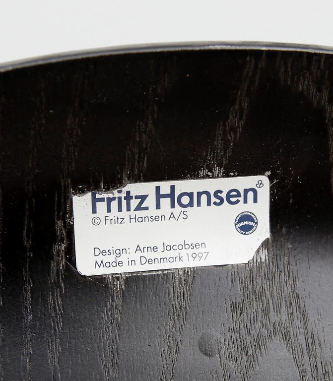 KARMSTOL, "3107", Arne Jacobsen för Fritz Hansen, Danmark, 1900-talets slut.