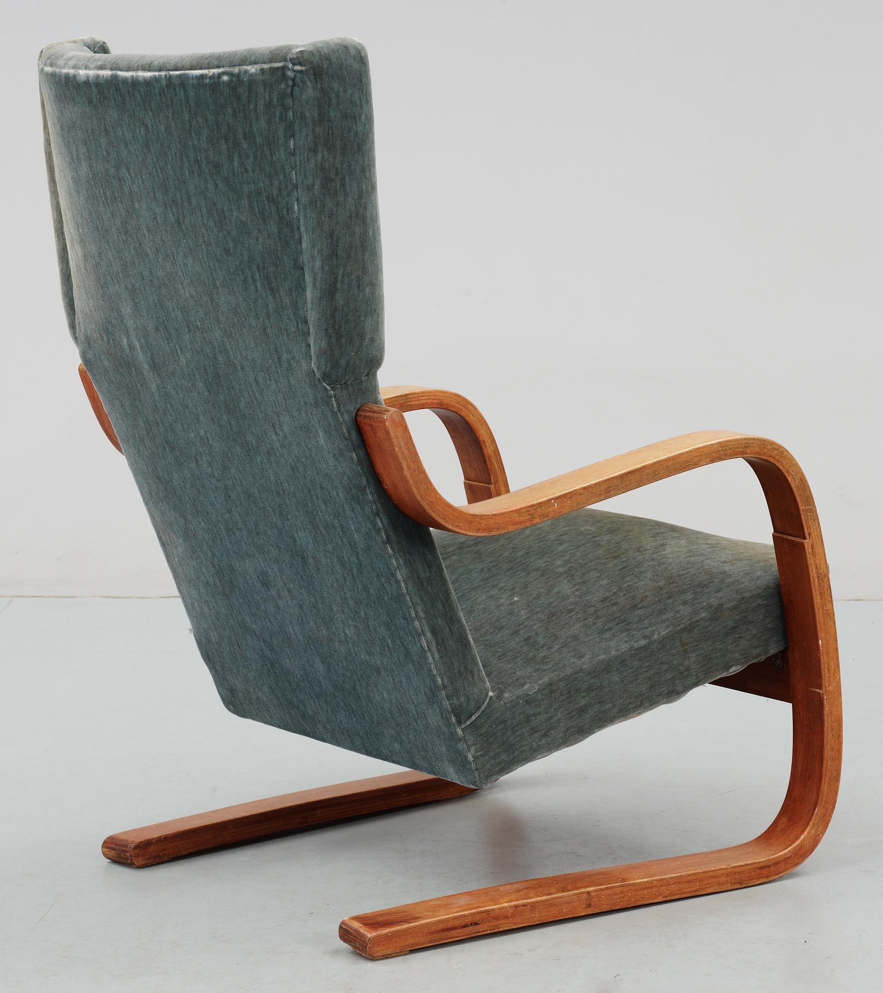 An Alvar Aalto armchair model 36/401,  O.y Huonekalu-ja Rakennustyötehdas A.B, Turku for Artek, Finland probably 1940's.