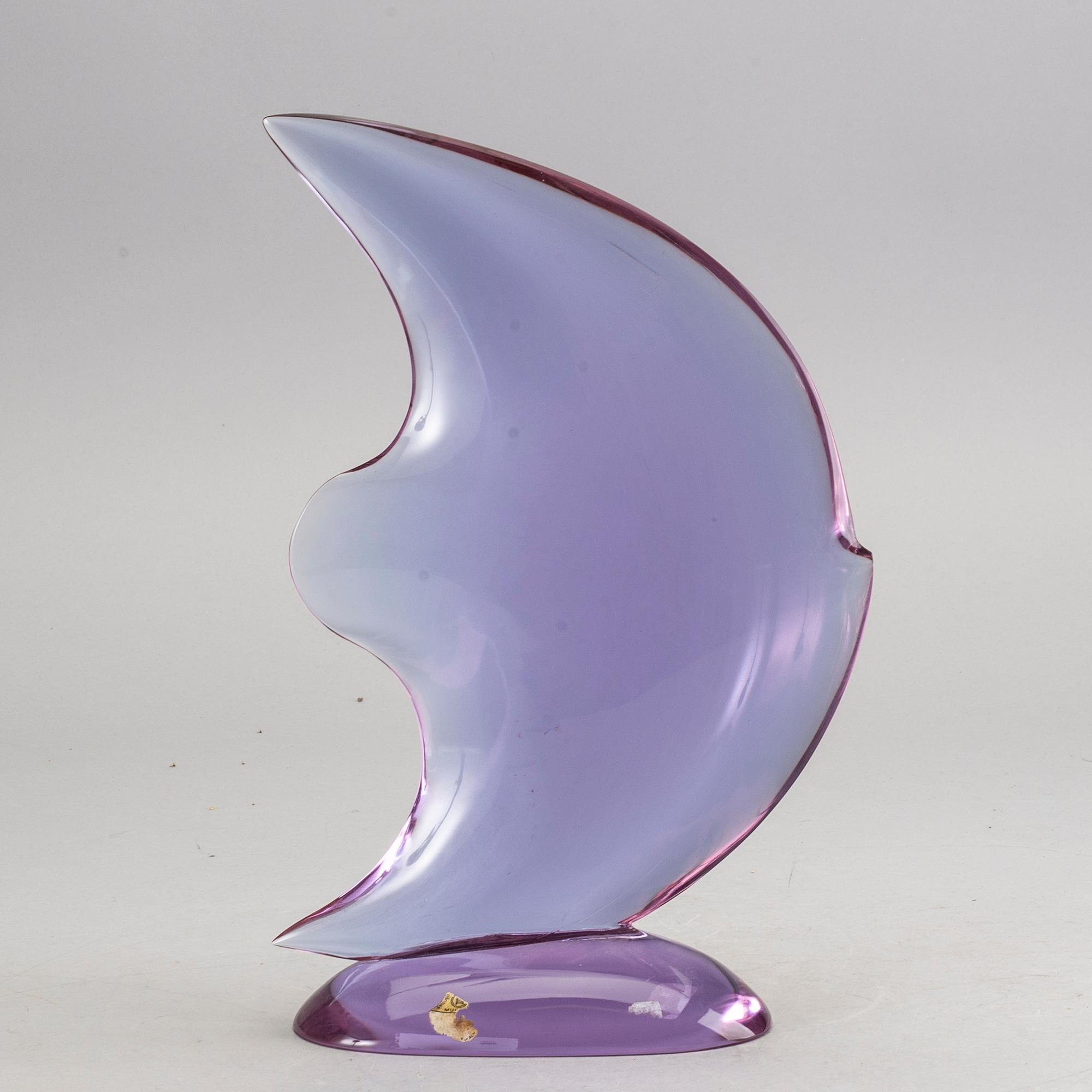 An 1950/60:s glass sculpture 'Pesce' by Flavio Poli for Seguso Vetri d’Arte, Murano Italy.