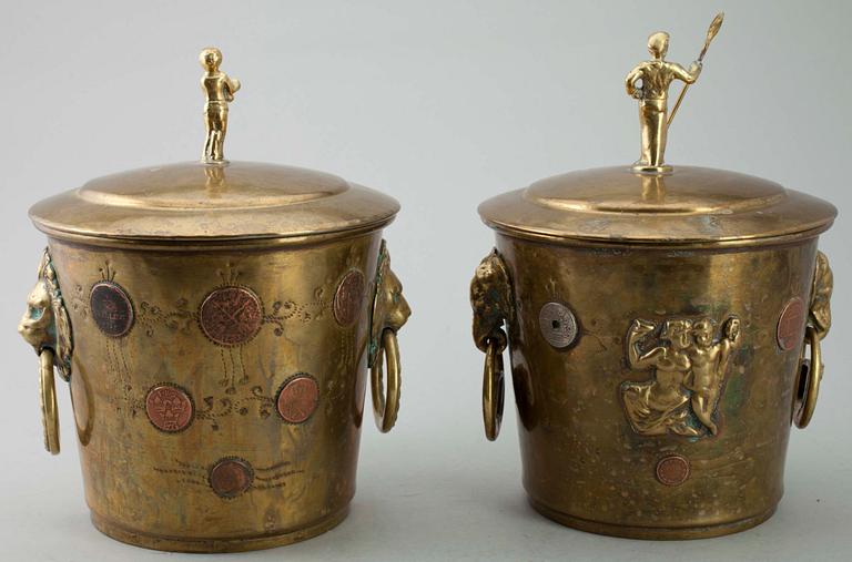 SERVERINGSKÄRL med lock , 2 st. mässing, Sverige.