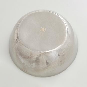 Tapio Wirkkala, malja, sterlinghopeaa, Kultakeskus, Hämeenlinna 1970.