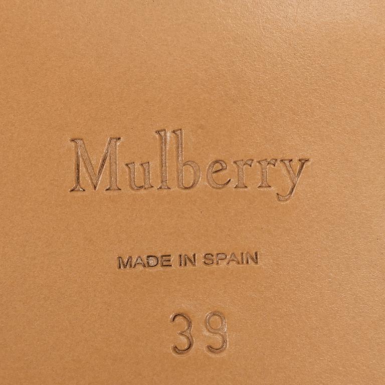 Mulberry, a pair of pinc metallic leather 'Opera Buckle Slide' sandals, size 39.
