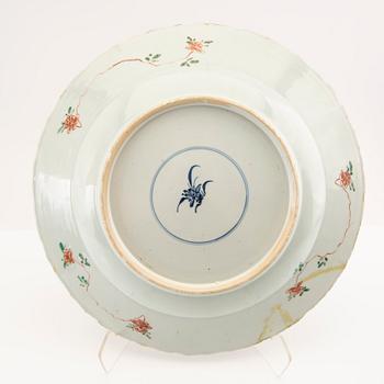 A Chinese famille verte dish, Qing dynasty, Kangxi (1662-1722).